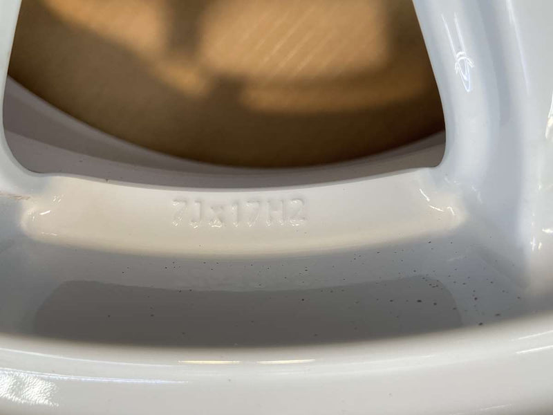 OZ RACING Leggenda 17x7.0J+37 98-4穴 本