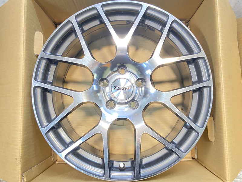 TSW ニュルブルクリンク 18x8.0J+45 112-5穴 本
