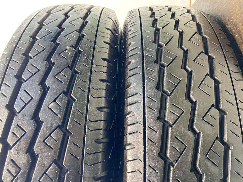 ブリヂストン V600 195/80R15 107/105LT 2本