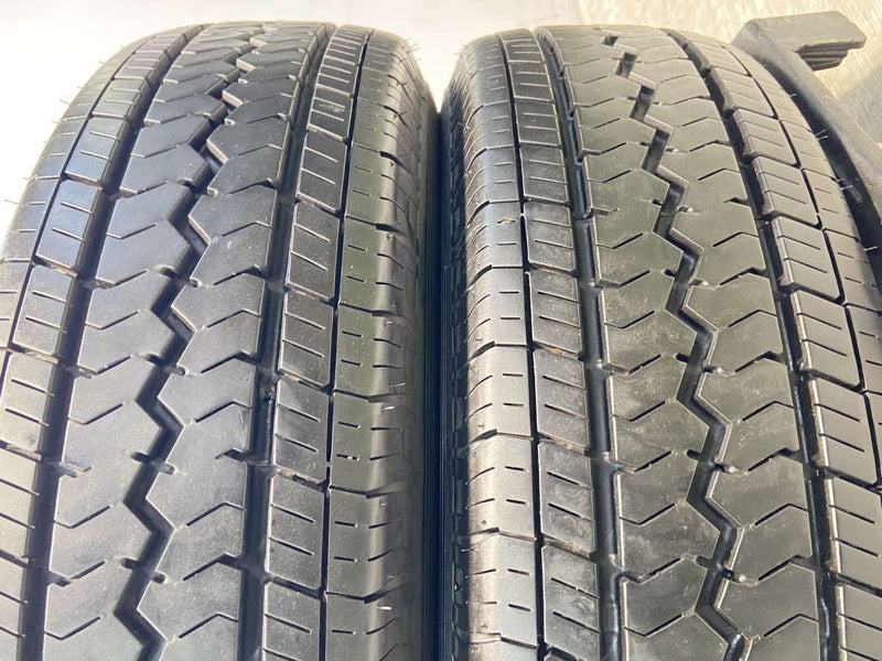 トーヨータイヤ V-02e 195/80R15 107/105 LT 2本