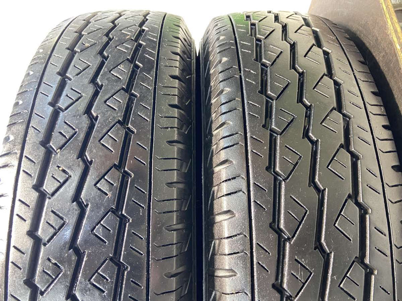 ブリヂストン V600 195/80R15 107/105LT 2本