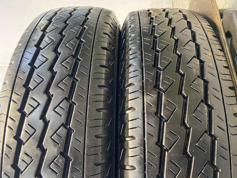 ブリヂストン V600 195/80R15 107/105LT 2本