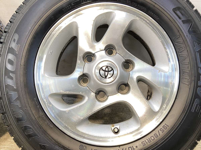 ダンロップ エナセーブ VAN01 195/80R15 107/105LT /トヨタ純正  6.0J+30 139.7-6穴 4本