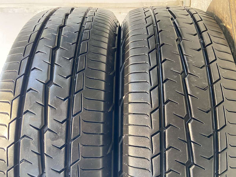 トーヨータイヤ H30 215/65R16 109/107 2本