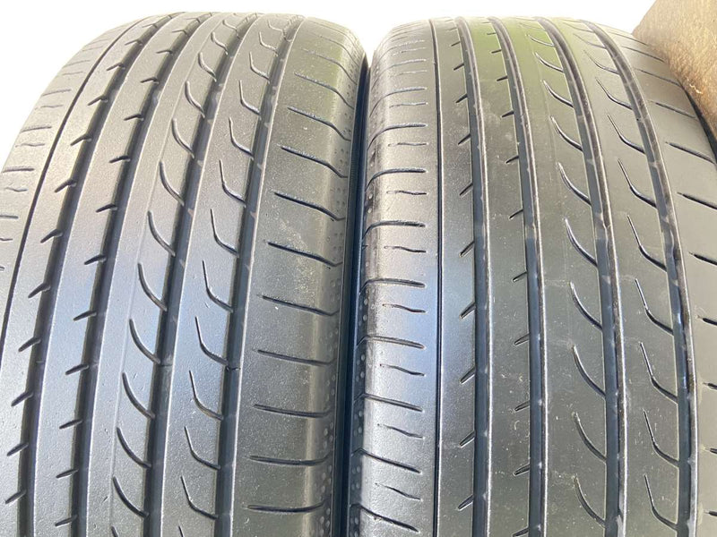 ヨコハマ ブルーアース RV-02 215/60R17  2本