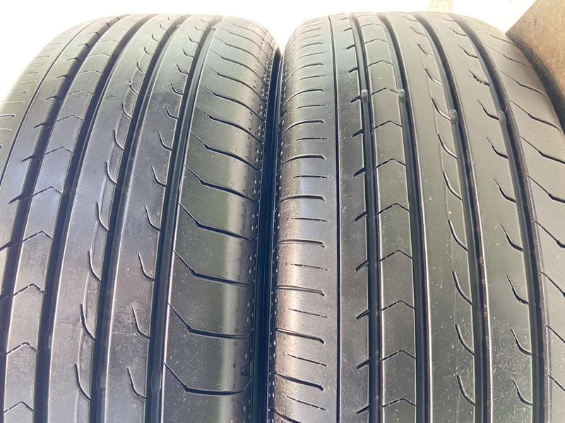 ヨコハマ ブルーアース RV-03 215/60R17  2本