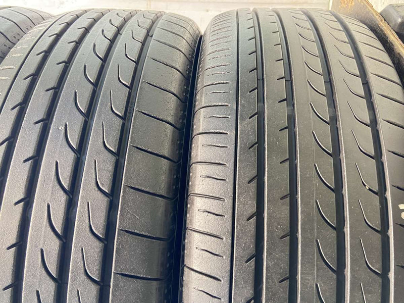 ヨコハマ ブルーアース RV-02 215/60R17  4本