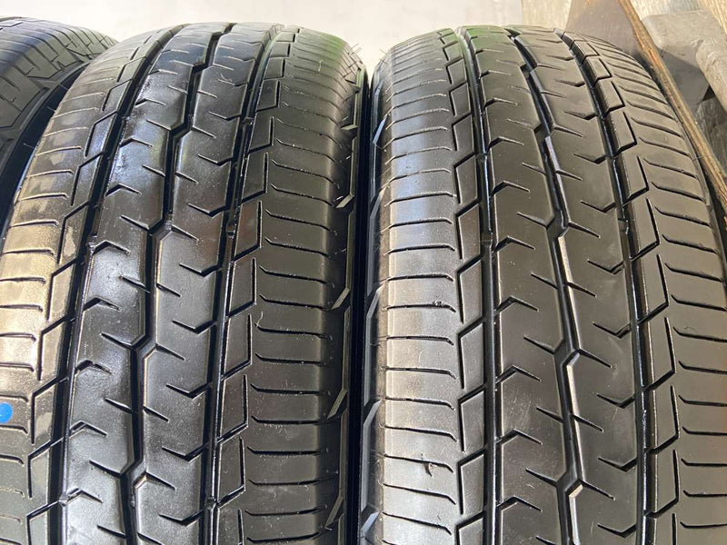 トーヨータイヤ H30 215/60R17 109/107R 4本