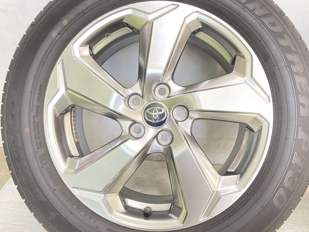 ダンロップ グラントレック PT30 225/60R18 /トヨタ純正 7.0J+35 114.3