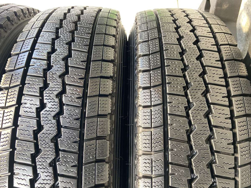 ダンロップ ウィンターマックス SV01 165R13 6PR /　 TOPY M70 5.0J+ 100-4穴 4本