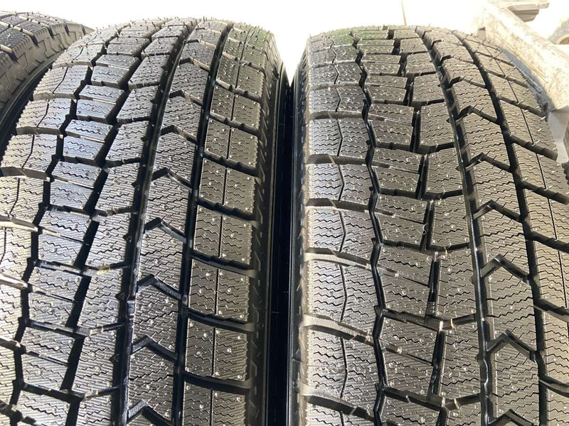 ダンロップ ウィンターマックス WM02 185/70R14  /　 TOPY M47A 5.0J+ 100-4穴 4本