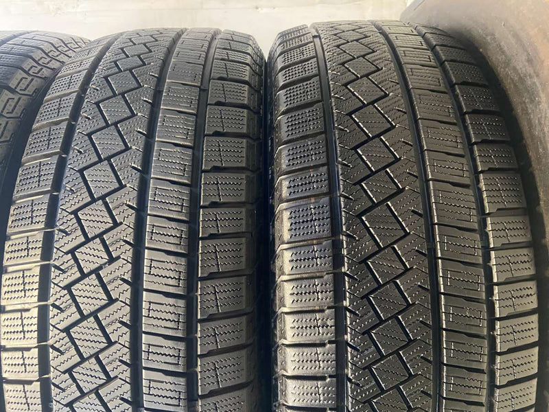 ピレリ アイスゼロアシンメトリコ 215/60R16  4本