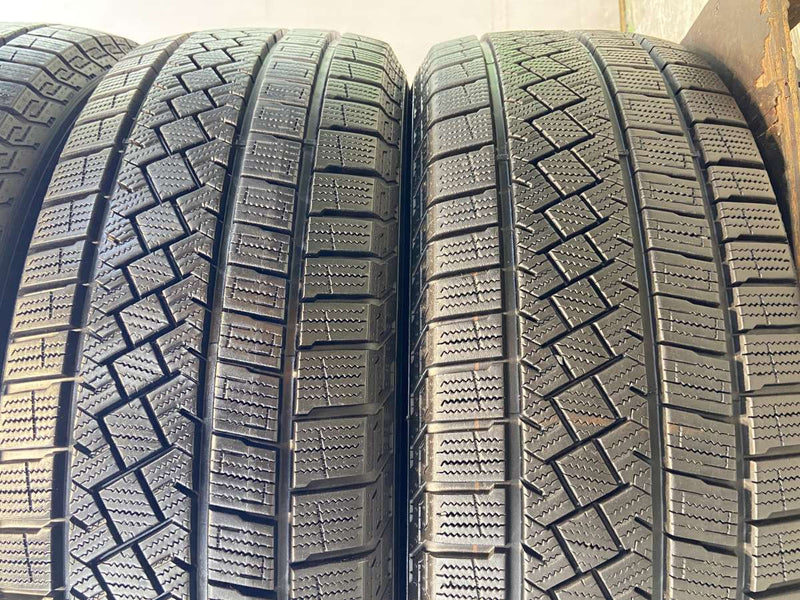 ピレリ アイスゼロ アシンメトリコ 215/60R16  4本