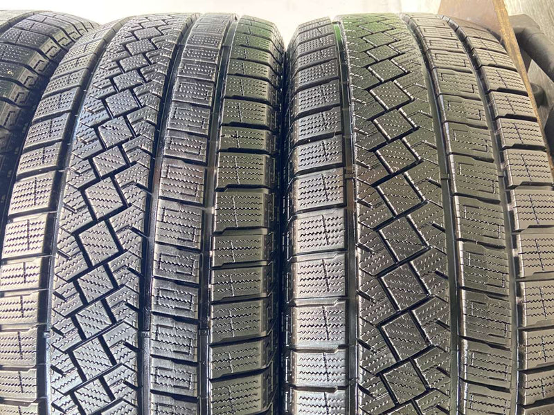 ピレリ アイスゼロ アシンメトリコ 225/55R17  4本