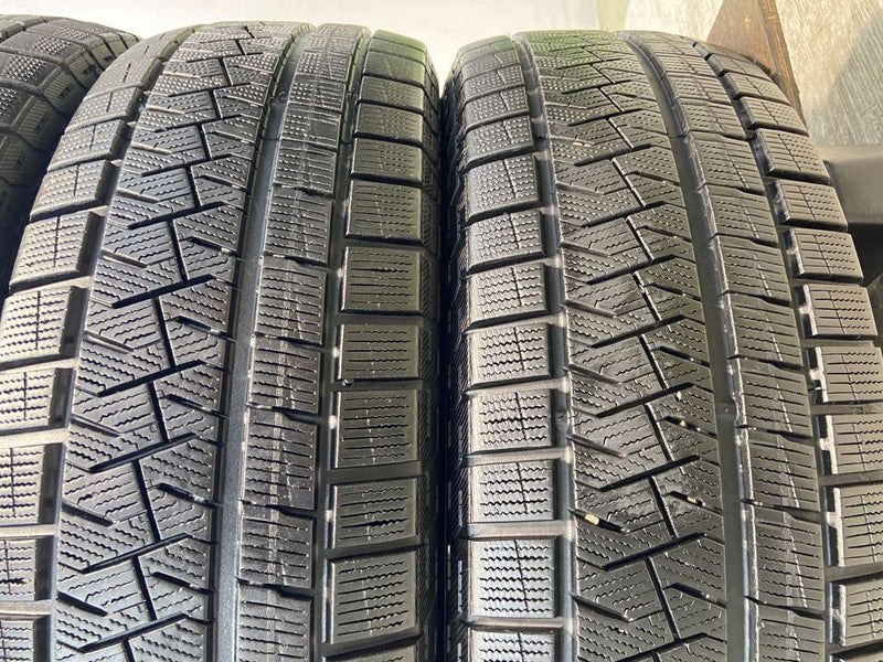 ピレリ アイスアシンメトリコ PLUS 225/65R17  4本