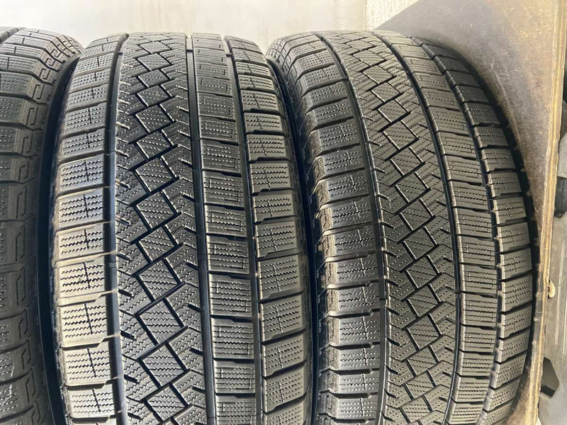 ピレリ アイスゼロアシンメトリコ 225/45R17  4本