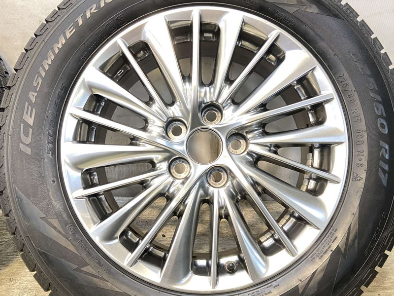 ピレリ アイスアシンメトリコ PLUS 225/60R17  /トヨタ純正  6.5J+33 114.3-5穴 4本