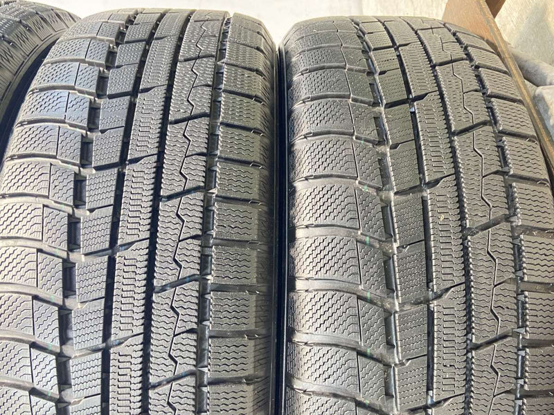 トーヨータイヤ ウィンタートランパス TX 225/55R18  4本