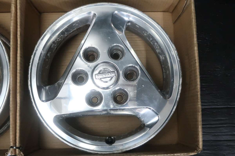 日産純正 15x6.0 35 139.7-6穴 – タイヤ・ホイールカンパニー