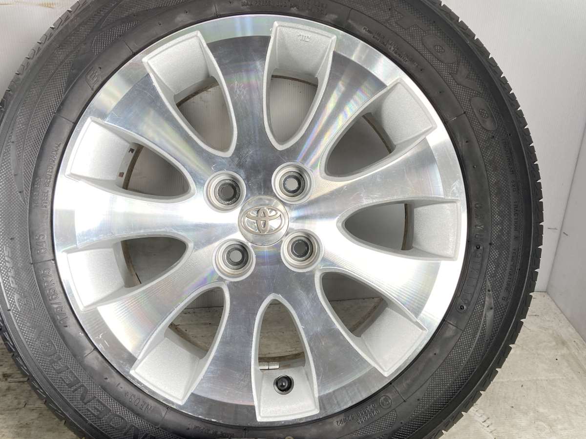 トヨタ純正ノーマルタイヤ175/65R15