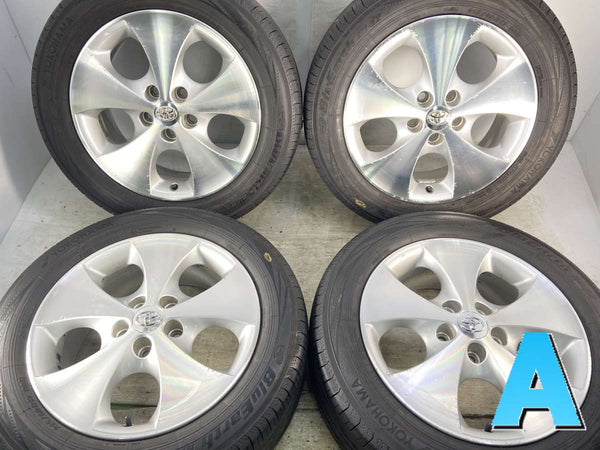 ヨコハマ ブルーアース RV-02 215/60R17 /トヨタ純正 アルファード 10系 17x7.0 45 114.3-5穴