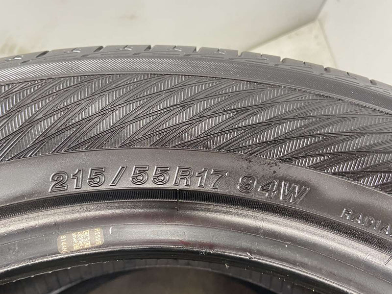 ヨコハマ アドバン dB デシベル　Ｖ552 215/55R17  2本