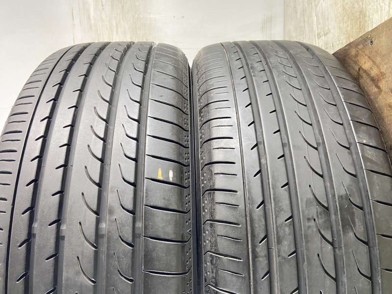 ヨコハマ ブルーアース RV-02 215/60R17  2本