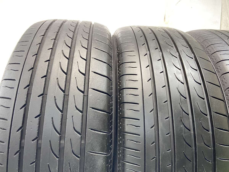 ヨコハマ ブルーアース RV-02 215/60R17  4本