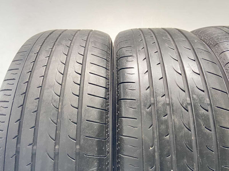 ヨコハマ ブルーアース RV-02 215/60R17  4本