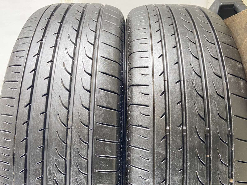 ヨコハマ ブルーアース RV-02 215/60R17  2本