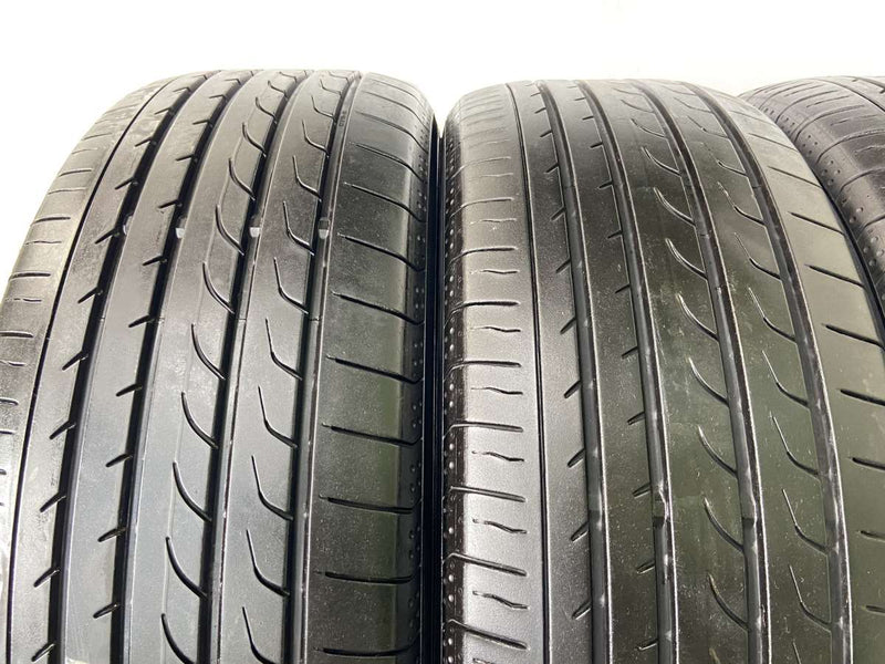 ヨコハマ ブルーアース RV-02 215/60R17  4本