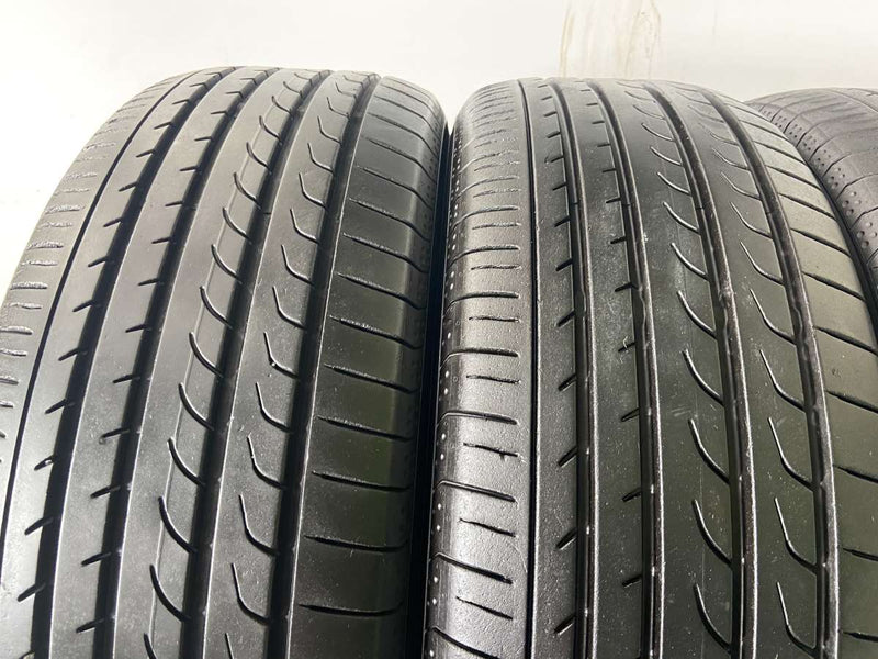 ヨコハマ ブルーアース RV-02 215/60R17  4本