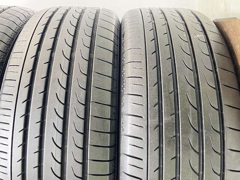 ヨコハマ ブルーアース RV-02 215/60R17  4本