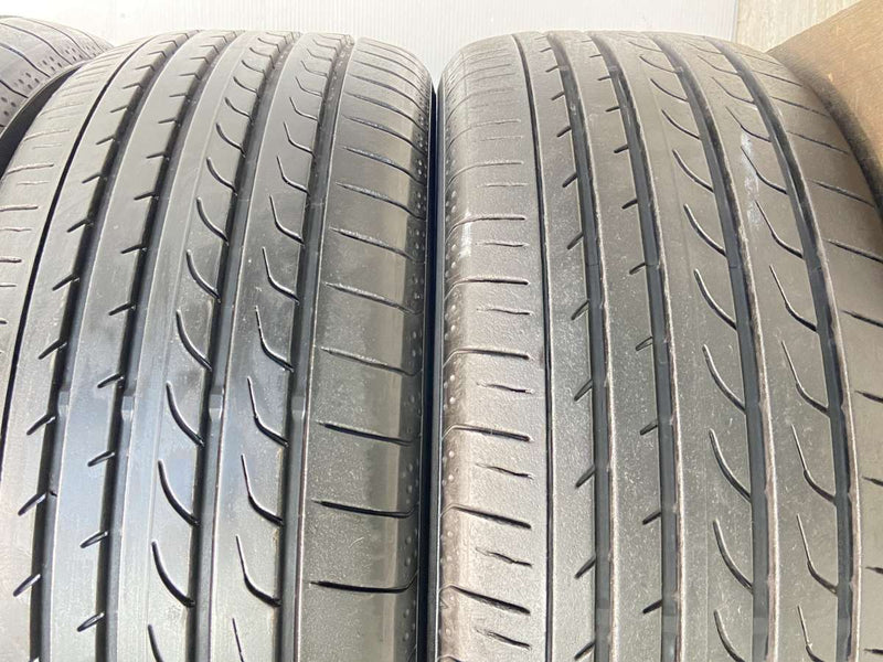 ヨコハマ ブルーアース RV-02 215/55R17  4本