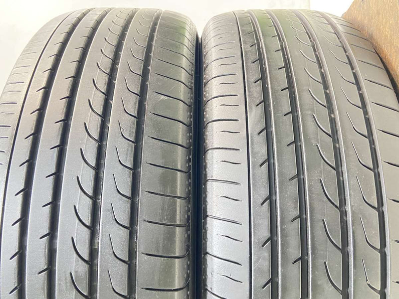 ヨコハマ ブルーアース RV-02 215/60R17  2本