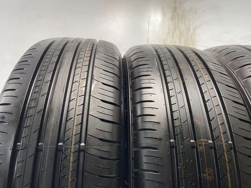 ダンロップ グラントレックPT30 225/60R18  4本