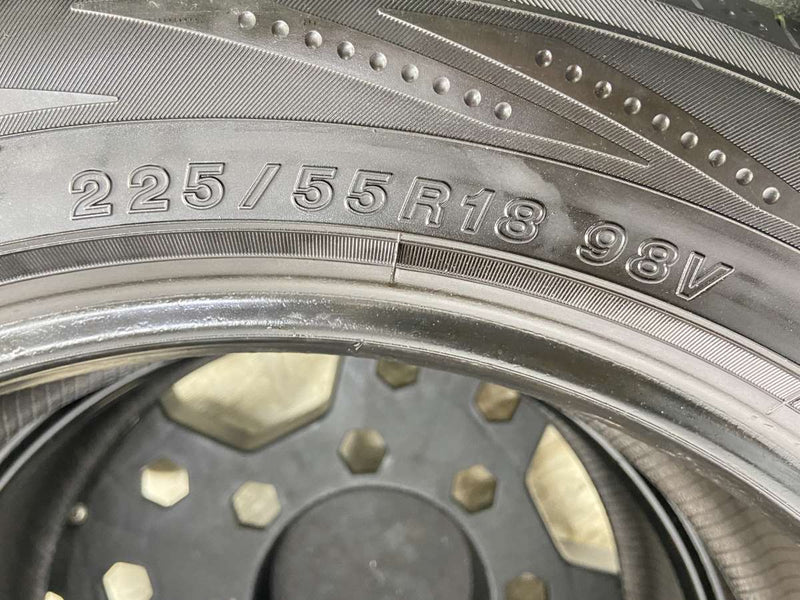ヨコハマ ブルーアース RV-02 225/55R18  2本