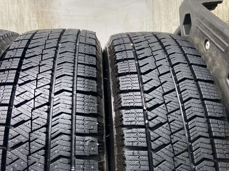 ブリヂストン ブリザック VRX 155/65R13  /　 BuSter 4.5J+45 100/110/114.3-4穴 4本