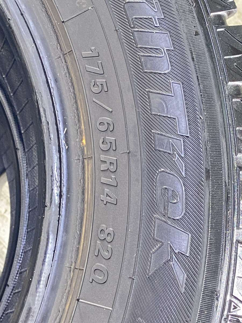 オートバックス ノーストレック N2 175/65R14