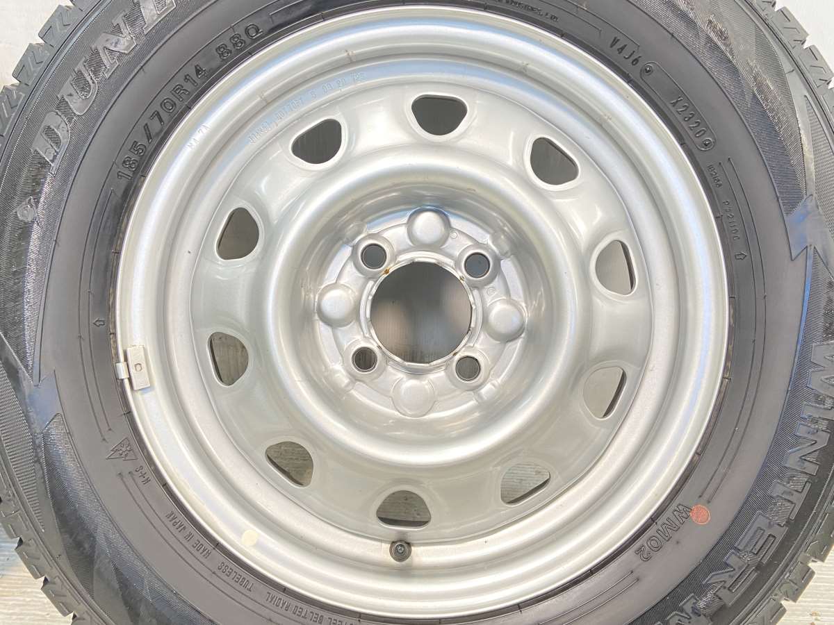 ダンロップ ウィンターマックス WM02 185/70R14 / TOPY M47A 5.0J+ 100