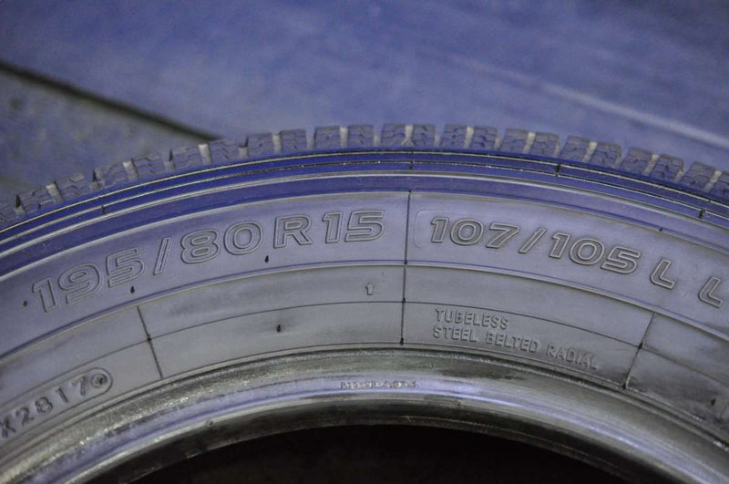 トーヨータイヤ デルベックス M934 195/80R15 107/105