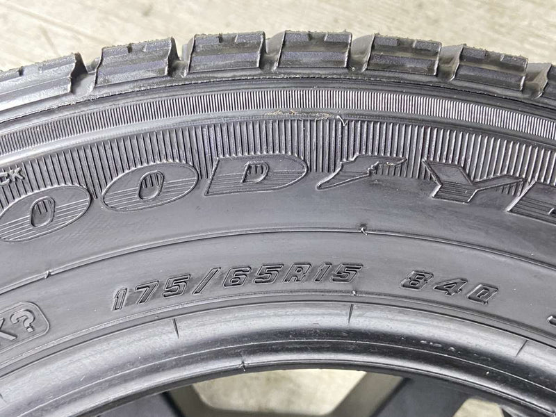 グッドイヤー アイスナビ ZEA2 175/65R15  1本