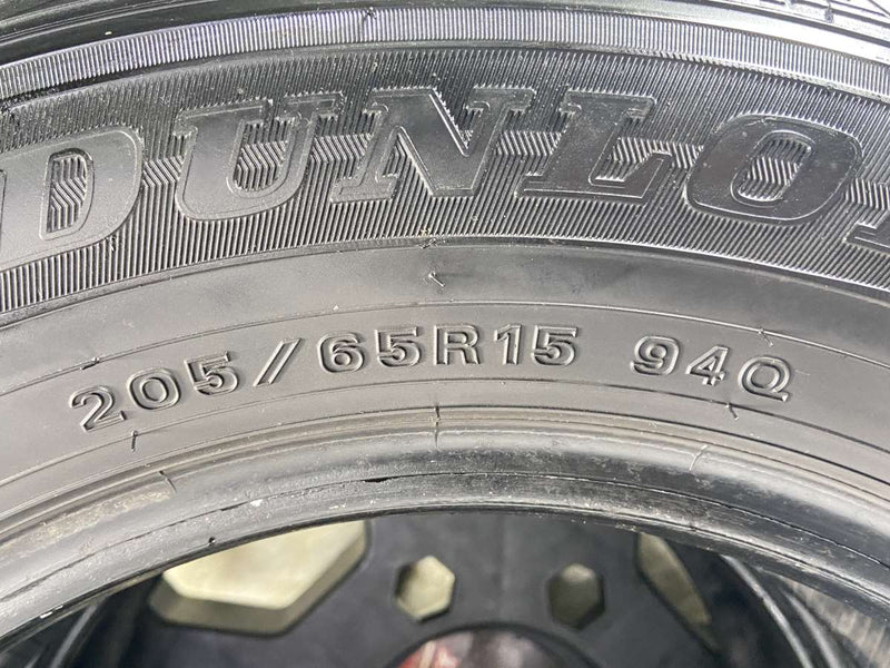 ダンロップ ウィンターマックス WM01 205/65R15  2本
