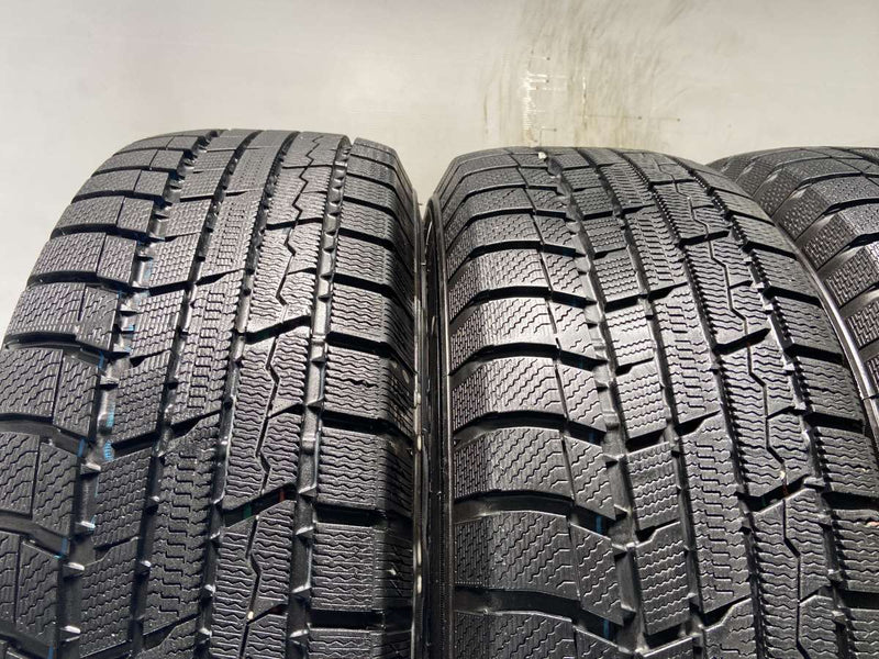 トーヨータイヤ ウィンタートランパス TX 205/70R15  /　 リバーライン 6.0J+50 114.3-5穴 4本