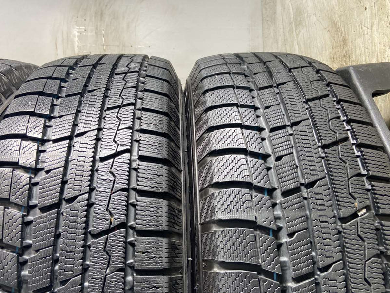 トーヨータイヤ ウィンタートランパス TX 205/70R15  /　 リバーライン 6.0J+50 114.3-5穴 4本