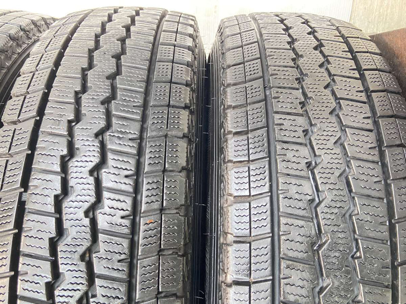 ダンロップ ウィンターマックス SV01 195/80R15・195/80R15 /日産純正  5.5J+・5.5J+ 139.7-6穴 4本