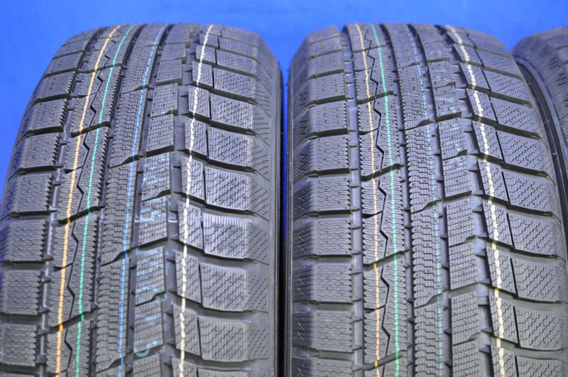 トーヨータイヤ ウィンタートランパス TX 215/60R16