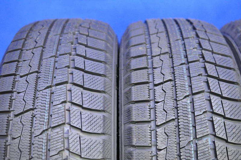 トーヨータイヤ ウィンタートランパス TX 205/60R16