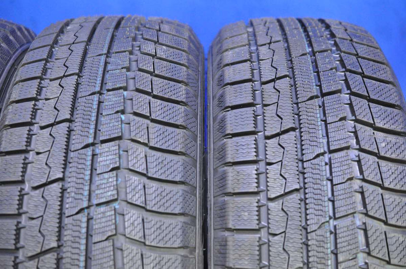 トーヨータイヤ ウィンタートランパス TX 205/60R16