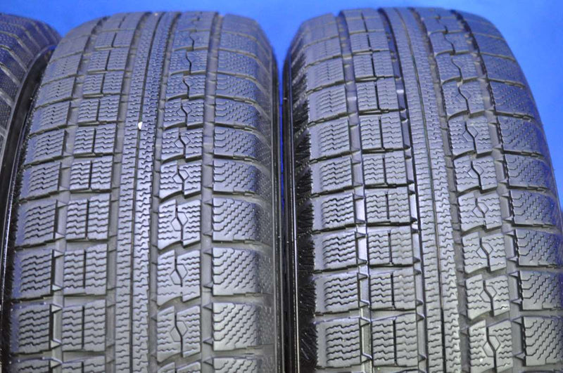 トーヨータイヤ ウィンタートランパス Mk4α 215/65R16